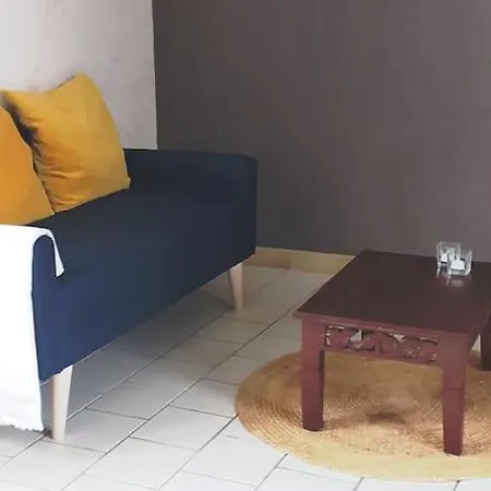 Lit Double, Salon, Cuisine, Jardin Hébergement de vacances *